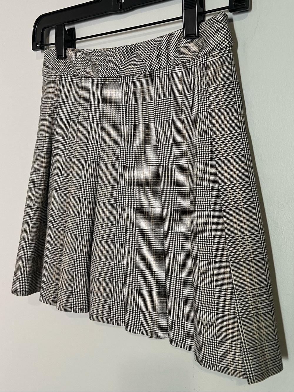 Aritzia Sunday Best Plaid Mini Skirt Size 2